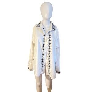 Chico’s Women’s Size 16 White Top with Black Trim – Long Sleeve